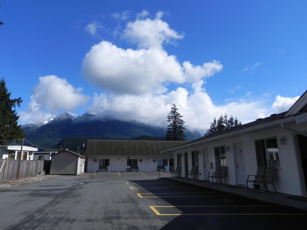 Skagit Motel Hope Bagian luar foto