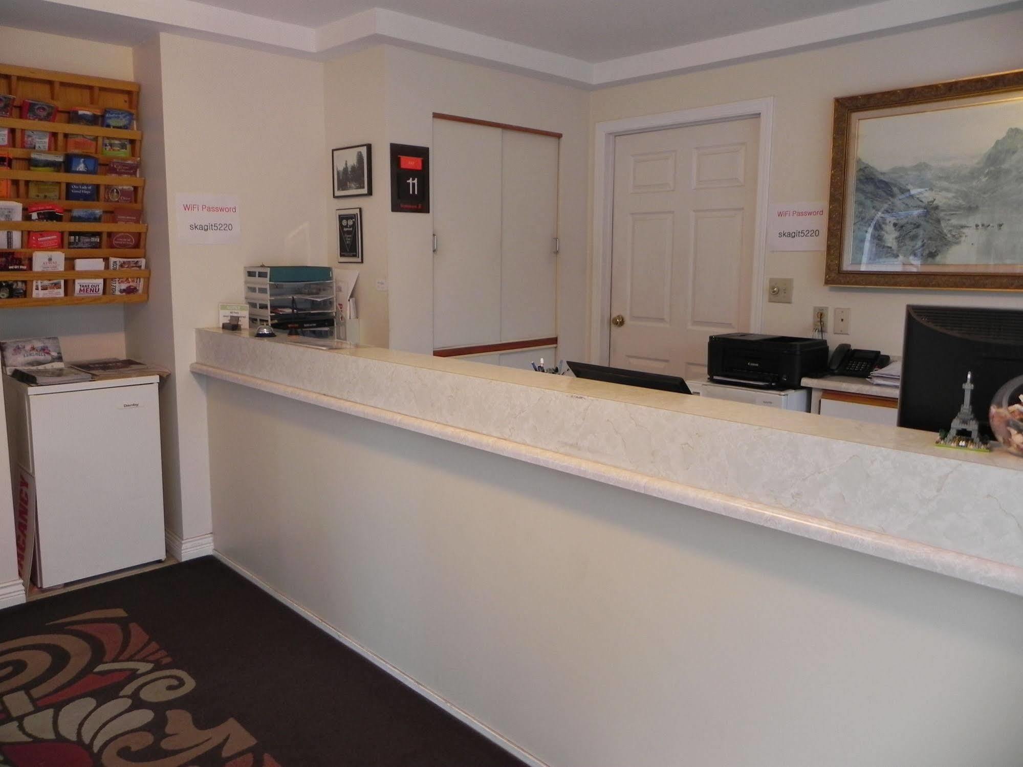 Skagit Motel Hope Bagian luar foto
